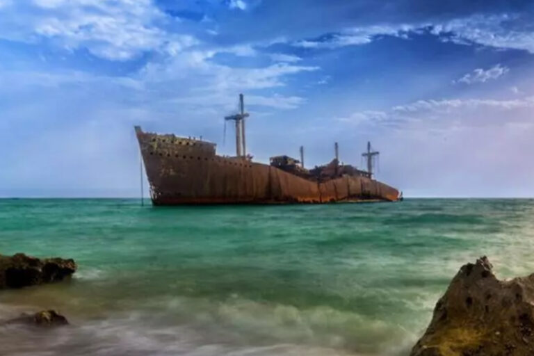 سفينة كيش اليونانية