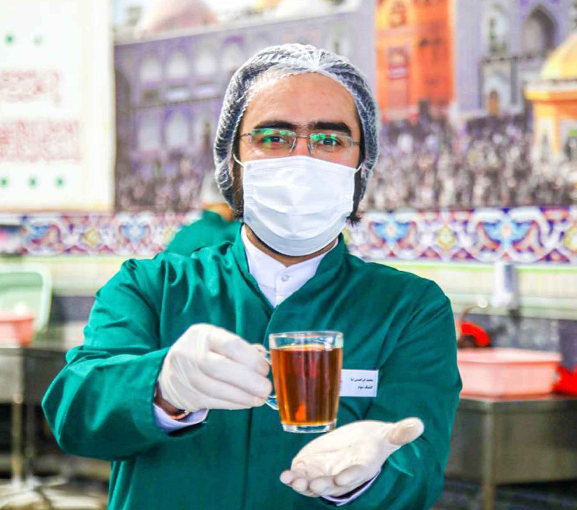 الشاي في مرقد الإمام الرضا