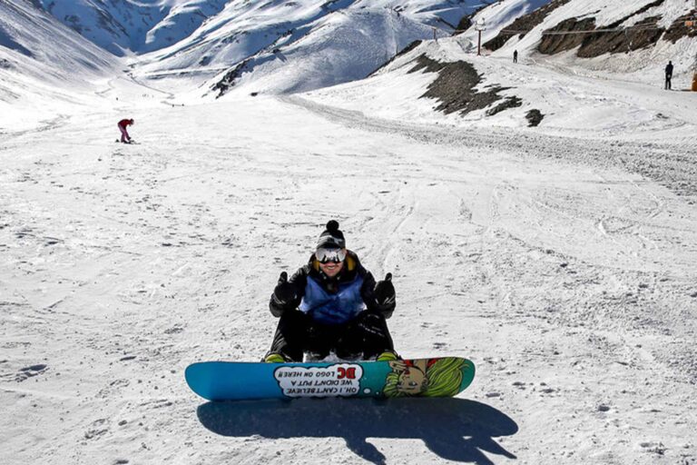 مرافق مضمار التزلج شيرباد: يضم مضمار التزلج شيرباد ثلاثة مسارات للمتزلجين المبتدئين، والمتوسطي الخبرة، والمتزلجين المحترفين